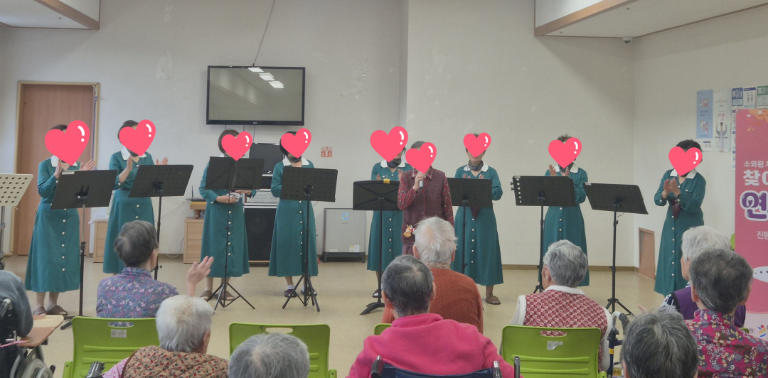 스티커 단체사진1.jpg